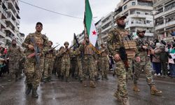 Suriye'de tarihi anlaşma: SDG tasfiye, otorite Şam'da