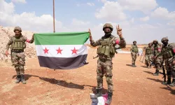 Suriye'de tarihi gün: Rakka halk ayaklanmasıyla düştü, Deyrizor tamamen temizlendi