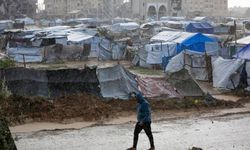 Gazze çamur ve soğuğa terk edildi!