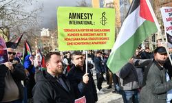 Tiran’da "siyonist dostu" Başbakan'a öfke seli