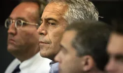 Epstein’in iki ayağı ve dosyanın kontrollü biçimde unutturulmaya çalışılması