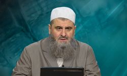 Abdullah Yıldız hoca: Yanımızda, sağımızda, solumuzda Resulullah’la alay ettirmeyin