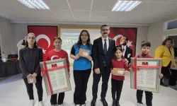 Kemalist medya, Osmanlı Türkçesi İstiklal Marşı'nı hedef aldı: Elif'i görseler değnek sanacaklar