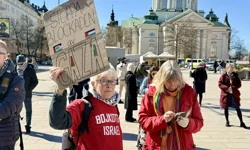İsveç'te terörist İsrail'in Gazze ve Lübnan'a saldırıları protesto edildi