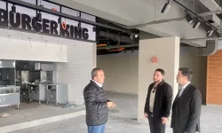 Bu ne pişkinlik? Burger King açılışına “hayırlı olsun” ziyareti