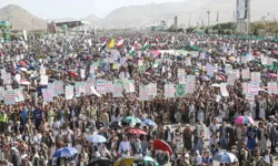 Yemen'de on binler Filistin ve Lübnan'a destek gösterisi düzenledi
