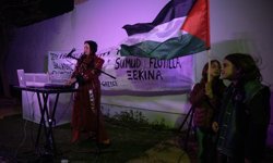 Siros Adası'nda Filistin ve Küresel Sumud Filosu'na destek konseri