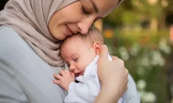 Aile politikalarında eksik halka: Maddi teşviklerin ötesinde "anneyi" ve "evi" korumak