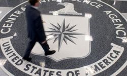 Eski CIA Başkanı: "İran kafamıza silah dayadı"