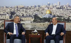 Hakan Fidan'dan Hamas Siyasi Büro Üyesi Halil el-Hayye'ye taziye ziyareti