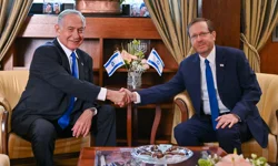 Netanyahu'yu kurtarmak için iş adamları devreye girdi