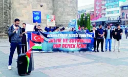 135 haftadır Gazze için yürüyorlar