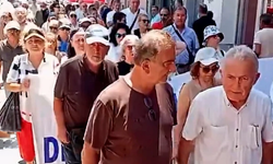 Laik atak geçiren fosiller sokakta!