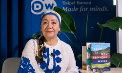 Doğu Türkistan'daki zulmü haberleştiren Gülçehre Hoca'nın ailesi baskı altında