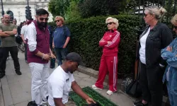 Pisliğe batmış Batı, çareyi İslam'a saldırmakta arıyor