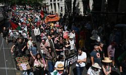Londra Filistin için sokağa döküldü