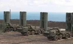 Türkiye ve Rusya S-400 füzesi için görüşmelere başladı