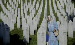 Srebrenitsa soykırımında 1000'den fazla kişinin cenazesi hala bulunamadı