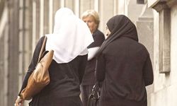 Belçika’da 9 okulda başörtüsü yasağı