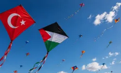 Bitlis'ten Gazze'ye uçurtmalı destek