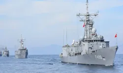 Türkiye İsrail'in savaş gemilerine geçit vermedi