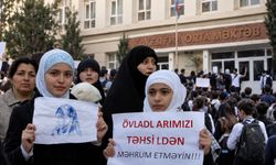 Azerbaycan’da tesettür yasağına öğrenci direnişi