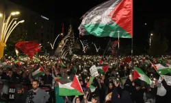 Binlerce kişi Aksa Tufanı'nın 3. yılında İsrail'i lanetledi