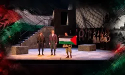 Kanada'da Filistin bayrağı açan opera sanatçısı kadrodan atıldı