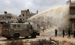 Terörist İsrail’in iğrenç silahı: 'Kokarca Suyu!'