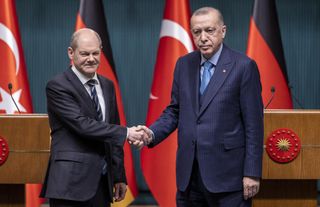 Almanya Başbakanı Scholz, Cumhurbaşkanı Erdoğan'ı Berlin'e davet etti