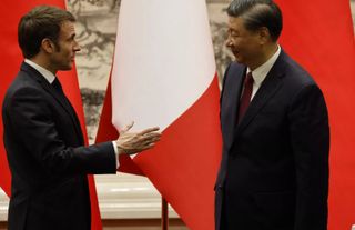 "Macron, Çin'le gerilimi tırmandıracağı için NATO'nun Japonya'da büro açmasına karşı"