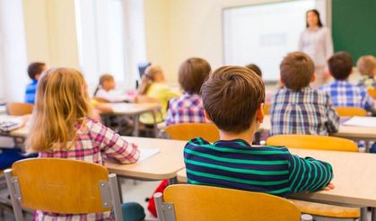 Bunlar kimin okulu: MEB, özel okullarda 'Noel, Cadılar Bayramı ve Paskalya kutlamayı' yasakladı