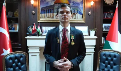 Türk sporcu Necmettin Akyüz'e 'Kudüs Şövalyesi' unvanı verildi