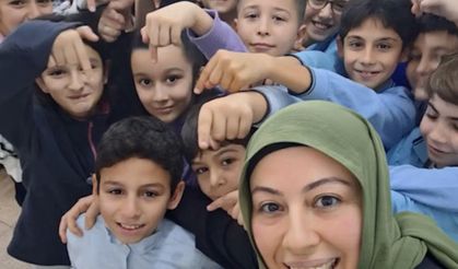 Türkiye’de eğitim gören Suriyeli çocuklar, arkadaşlarına ve öğretmenlerine veda ediyor
