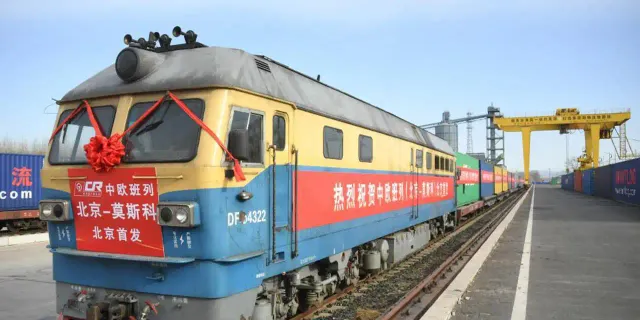 Pekin'den Avrupa’ya ilk aktarmasız yük treni yola çıktı