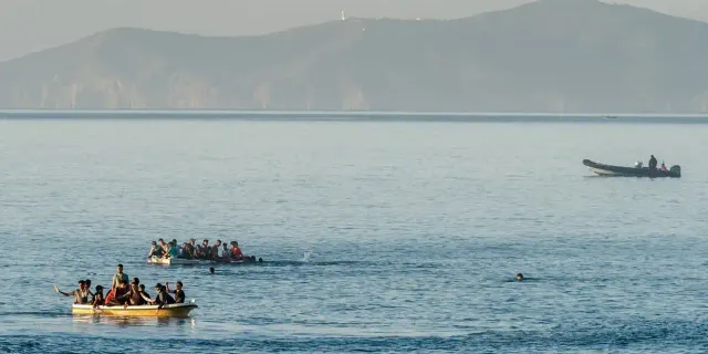 Cezayir’de düzensiz göçmenleri taşıyan teknenin batması sonucu 9 kişi öldü