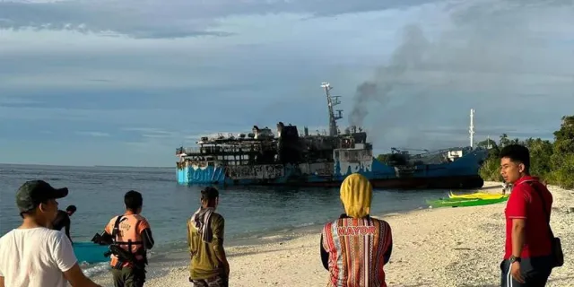 Filipinler'de seyir halindeki feribotta çıkan yangında 31 kişi öldü, 7 kişi kayıp