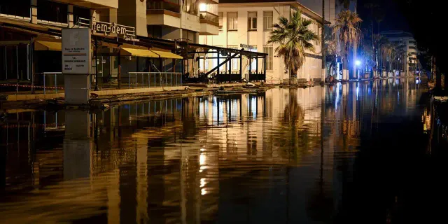 Hatay'ın İskenderun ilçesinde deniz seviyesi yükseldi