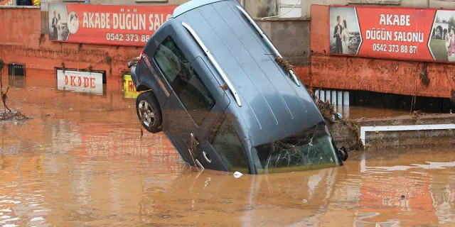 Şanlıurfa ve Adıyaman'da sel felaketi: Hayatını kaybedenlerin sayısı 14'e yükseldi