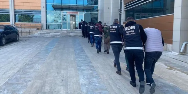 İzmir ve Manisa'daki 'Akbaba' operasyonu