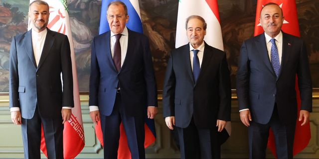 Çavuşoğlu, Moskova'da: Suriye’nin toprak bütünlüğünü vurguladık