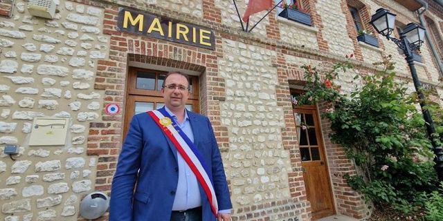 Fransa’da belediye başkanının otizmli oğlu okula kabul edilmedi!