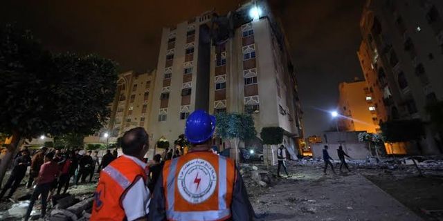 İsrail'in Gazze'ye SİHA ile düzenlediği saldırıda 3 kişi hayatını kaybetti