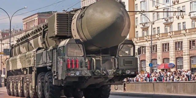 Rusya, Belarus’a taktik nükleer silahların transferini başlattı