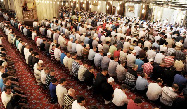 İstanbul'da enderun usulü teravih 44 camide kılınacak