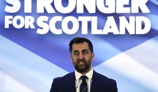 İskoçya'da bir ilk: Pakistan kökenli Müslüman Hamza Yusuf başbakan seçildi