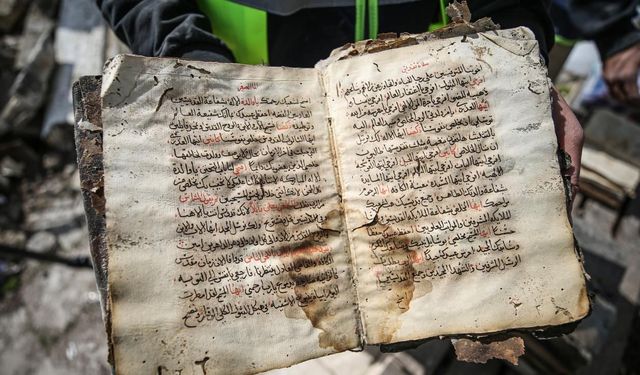 Hatay'da 300'e yakın tarihi eser kurtarıldı