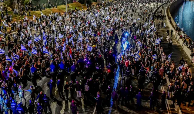 İsrail'de protestolar 12’inci haftasında da devam etti: On binlerce Yahudi sokaklarda