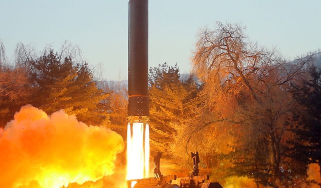 Güney Kore, Kuzey'in 2 balistik füze fırlattığını duyurdu