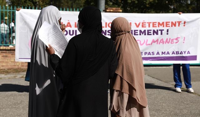 Fransa'da tesettür yasağı özellikle Müslüman gençleri hedef alıyor